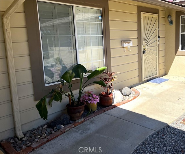 22301 Gifford Street photo 2