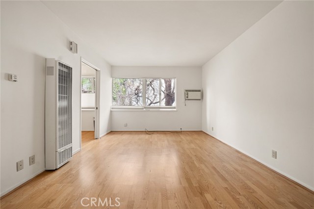 239 S Barrington Avenue F8, Brentwood, CA, 90049 239 S Barrington Avenue F8, Brentwood, CA, 90049