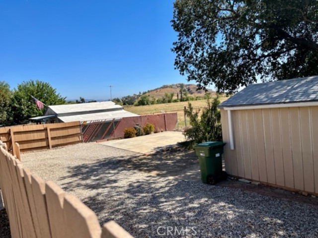 23140 Schumann Road photo 4