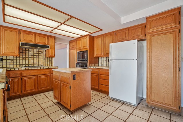 11154 Newcastle Avenue photo 8