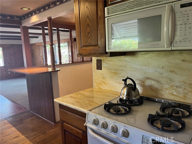 18015 Welby Way photo 5