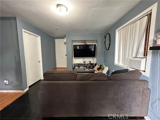 10343 Amboy Avenue photo 6