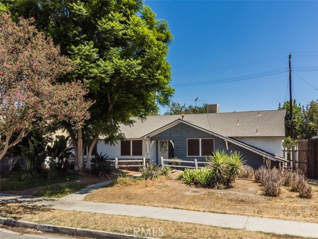 8514 Corbin Avenue photo 2
