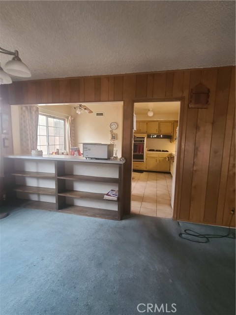 18140 Eccles Street photo 4