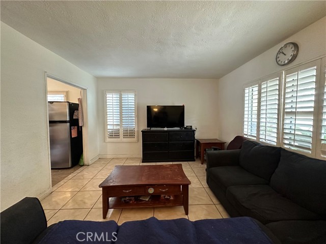 10343 Amboy Avenue photo 5