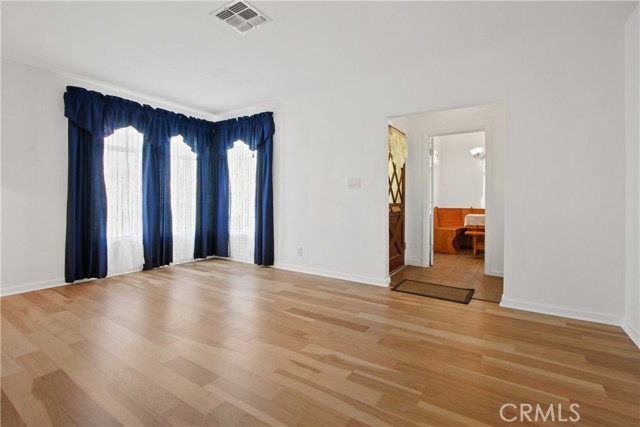14700 Rinaldi Street photo 3