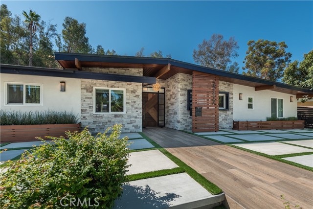 22312 TIARA Street photo 5