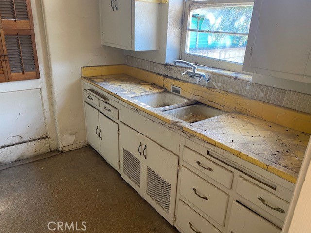 1205 South Chavez Street photo 5
