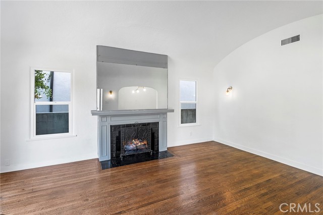 465 North Croft Avenue photo 4