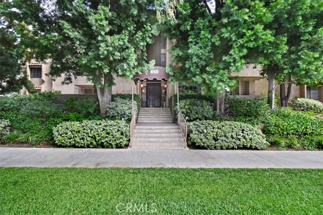 640 S Lake Ave #106, Pasadena, CA 91106