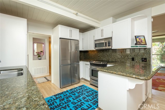 090f7819 5a17 4976 A30d 19fc5e85e547