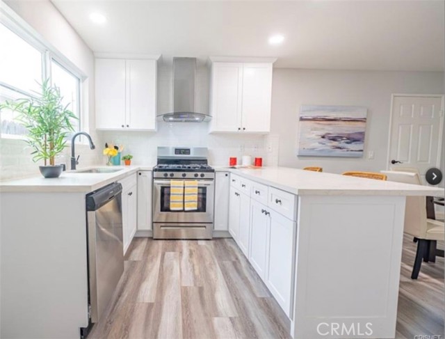13201 De Foe Avenue photo 5