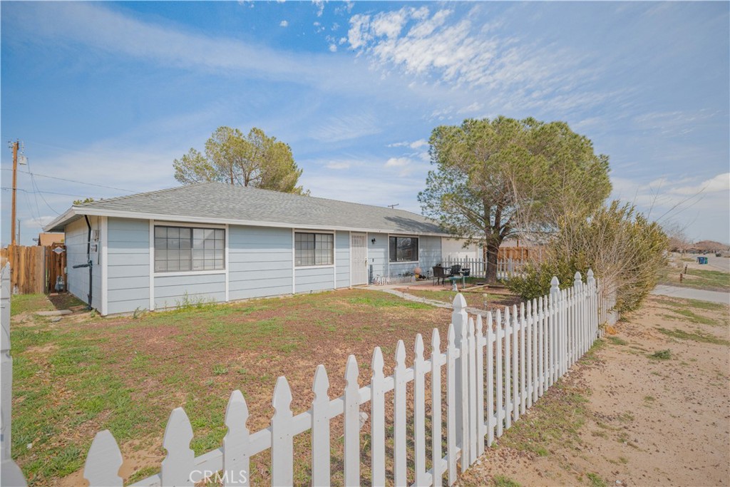 8531 Oleander Avenue, California City, CA 93505