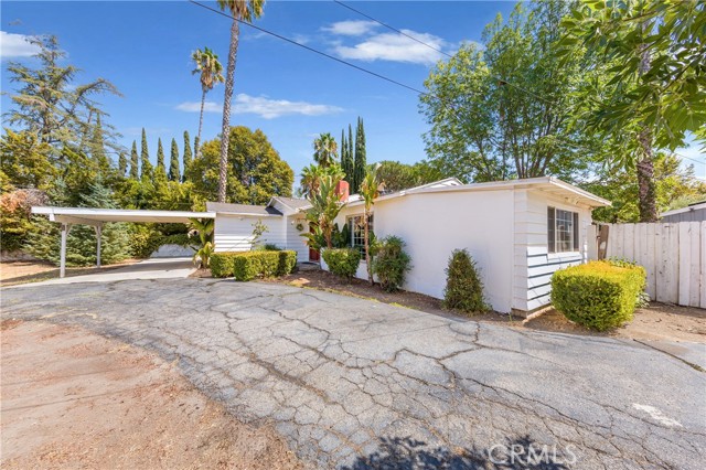 23310 Victory Boulevard photo 5