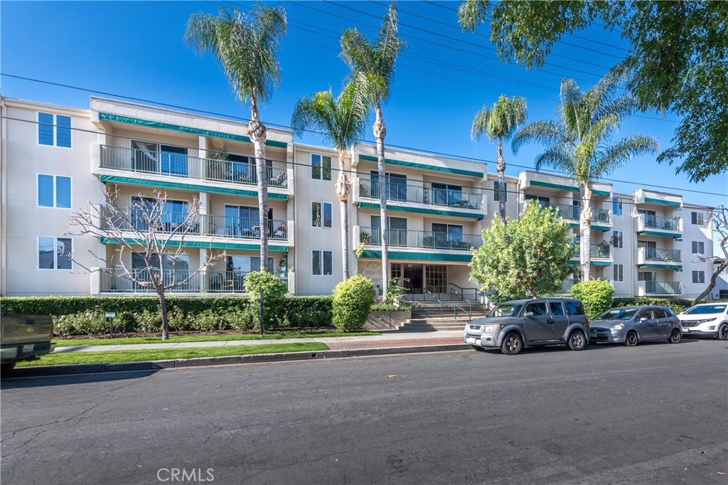 4501 Cedros Avenue 238 Sherman Oaks, California Located in the sought after Country Club Condominiums, just one half block from Ventura Blvd in the heart of Sherman Oaks Village! This desirable and well maintained second floor, one bedroom, one bath unit has been freshly painted and features a spacious living room with sliding glass doors that lead to a private balcony, providing the space with an abundance of natural light! A sizable kitchen boasts newly installed wood laminate floors, a breakfast bar counter and plenty of cabinet space to store all your gourmet accessories while the adjacent dining area is perfect for hosting intimate dinner parties! The large bedroom features a walk-in closet and built in cabinetry for additional storage and the bathroom has newly installed wood laminate flooring. A convenient in-unit washer and dryer complete the unit! This well appointed and secure condominium complex includes on-site management, a gated parking garage, fitness center, recreation room with a full kitchen and an outdoor resort style entertaining area with dining tables, BBQ’s and a sparkling swimming pool! Just minutes from the 101 and 405 freeways, the Galleria, Whole Foods, top-rated restaurants, shopping, schools and all that Sherman Oaks has to offer!