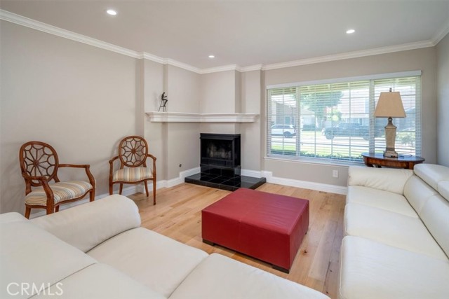 Upgraded Crown Molding, Base board, & Recessed lights