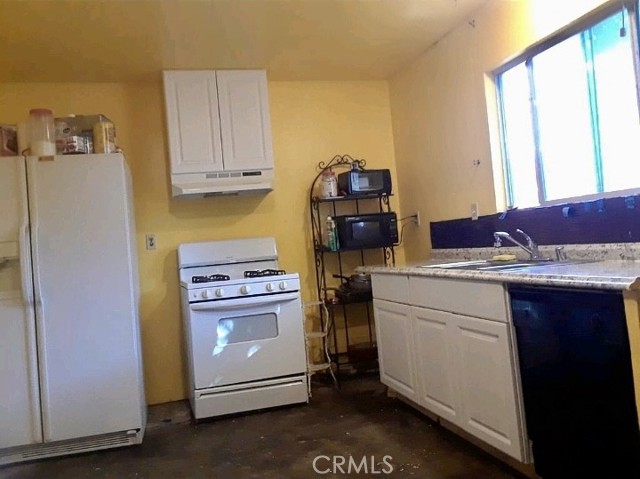 6550 Vanalden Avenue, 6 photo 3