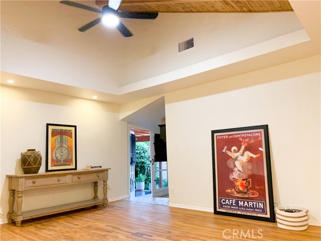 23712 Valley View Road photo 6