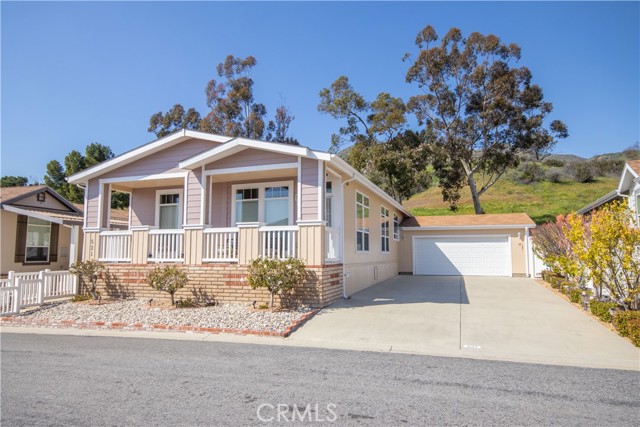 15455 Glenoaks Boulevard, 521 photo 3