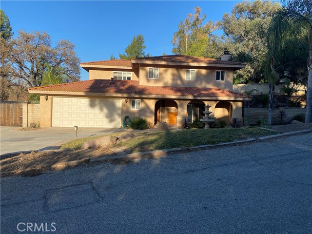 4966 Vejar Dr, Agoura Hills, CA 91301