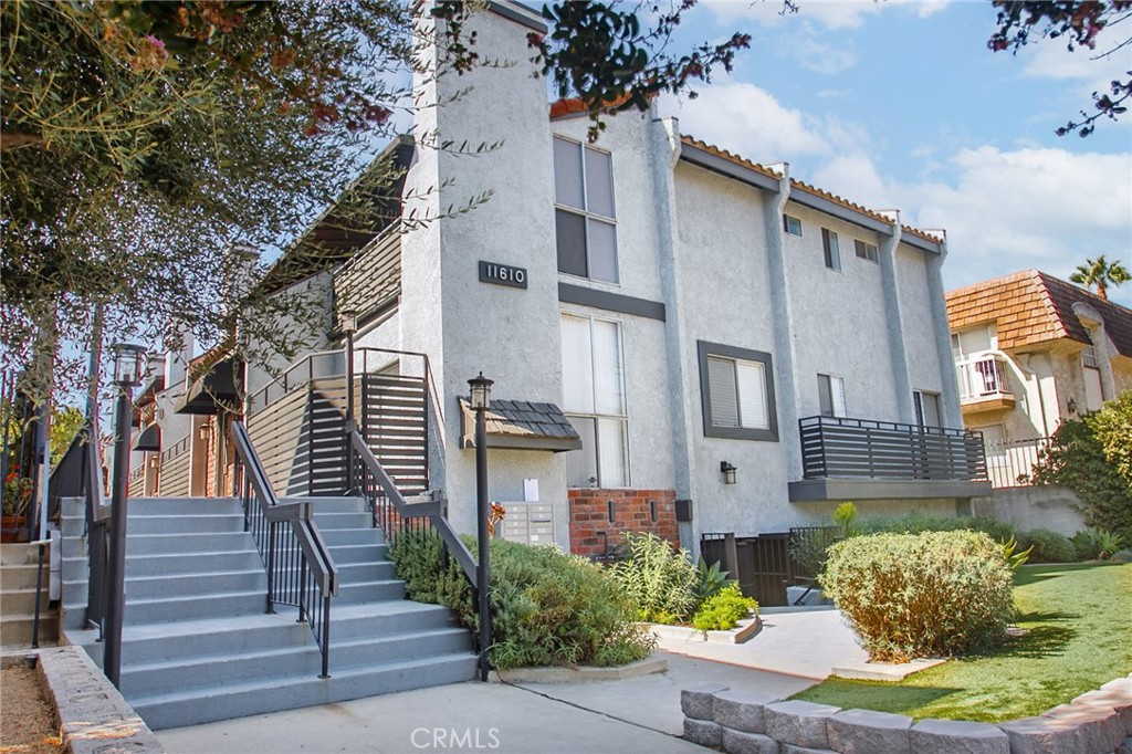 11610 Moorpark Street 3, Studio City, CA 91602
