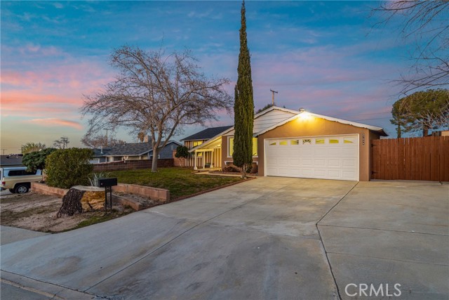 Image 2 for 37434 4th St, Palmdale, CA 93550