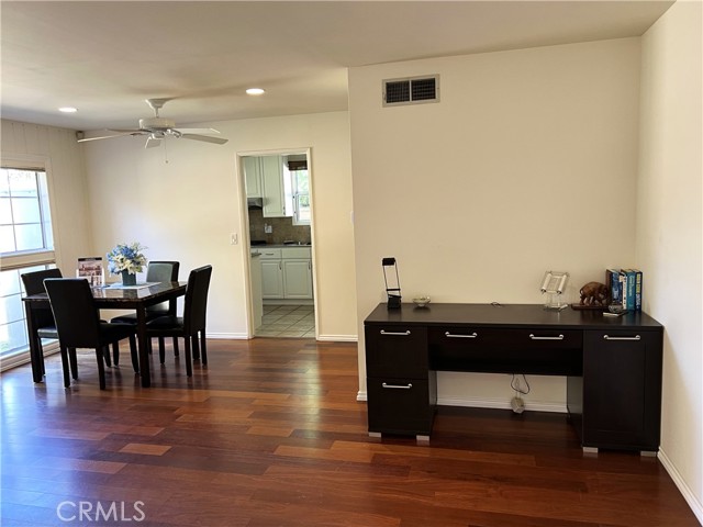 22301 Gifford Street photo 3