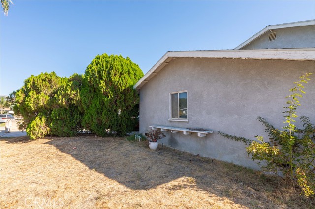 9758 Jovita Avenue photo 4
