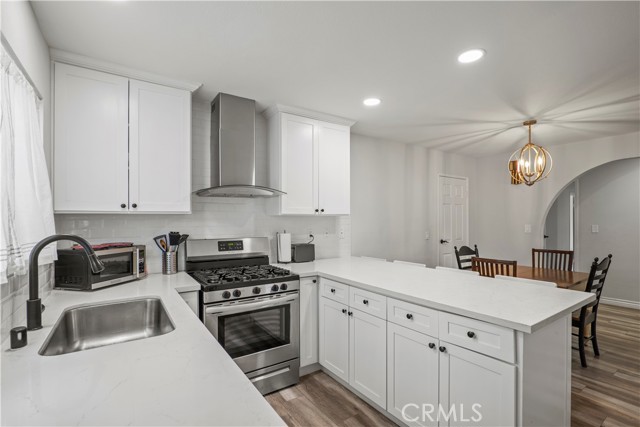 13201 De Foe Avenue photo 6