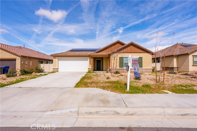 Detail Gallery Image 1 of 31 For 2061 E Donatello St, Lancaster,  CA 93535 - 3 Beds | 2 Baths