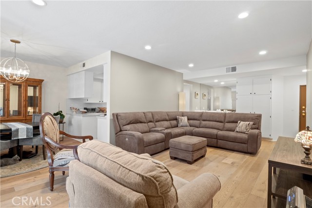 13331 Moorpark Street, 131 photo 5