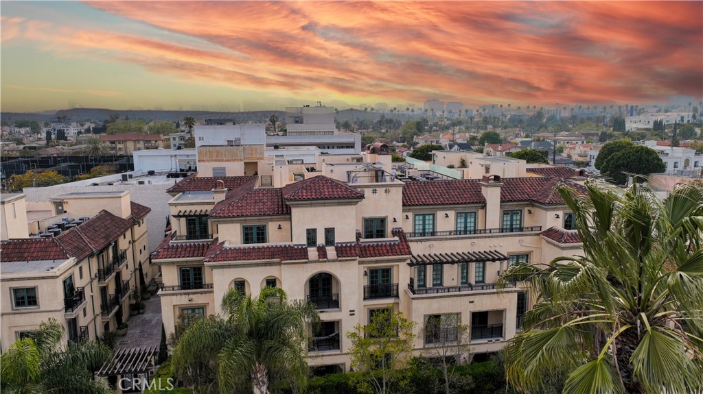 225 S Hamilton Drive 301, Beverly Hills, CA 90211