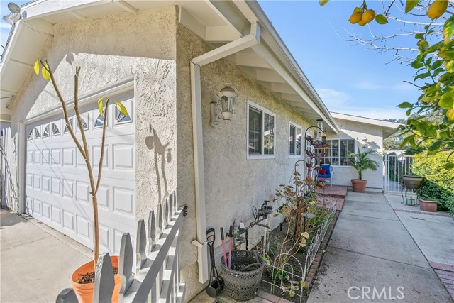 10733 Mather Avenue photo 2