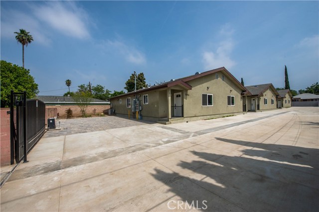 12518 San Fernando Road Sylmar, California Opportunity knocks! Located on an expansive 19,945 sq ft lot, this 6 Unit “duplex style” apartments are available on a private gated lot. BUILT NEW IN 2019, each Unit comes with central air & heating, INDIVIDUAL electric, gas & and WATER meters. Each Unit features a 2019 installed tankless water heater, in unit washer / dryer hook-ups, NEWER exterior & interior paint, and offers low maintenance hardscaping with tenant assigned open pad parking. Each 3 bedroom / 2 bathroom Unit offers 1,275 sq ft of flowing living space and features a modern
open-floor plan concept, with warm laminated wood flooring, recessed lighting, and soundproof dual glazed windows with window blinds treatments. The kitchens have been redesigned with Quartz counter tops offering generous counter tops space, ample over and under counter storage, and built-in stainless steel appliances. The secondary bedrooms in each unit have sliding mirrored wall closets, and access to a full hallway bathroom with glass shower tub enclosures. The master bedrooms feature a full private master bathroom and walk-in closets. This private gated community is close to medical facilities such as Providence Holy Cross, Olive View, and Facey Medical Center. Mission College and CSUN 10-15 minutes away. Metrolink services are located just down the street, and offers easy freeway access to the 405, 5, 118, 210 and 14 freeways. 12516-12518 1/2 San Fernando Road will not last.