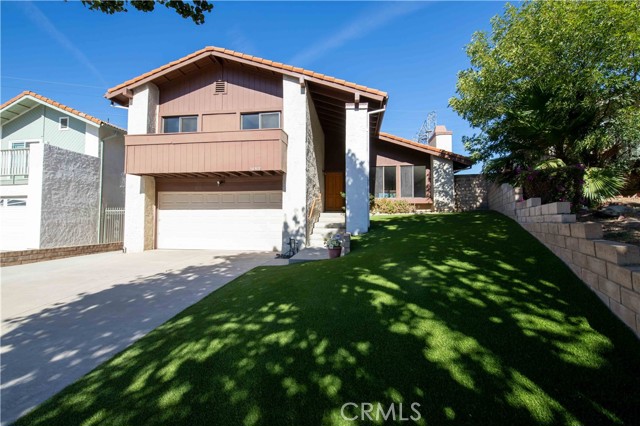 18517 Labrador Street photo 2