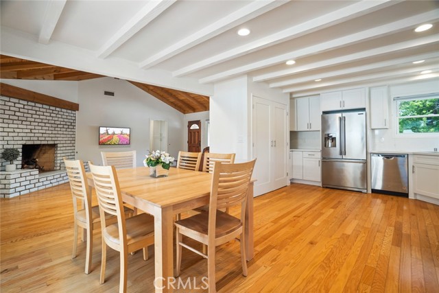 22103 Del Valle Street photo 7
