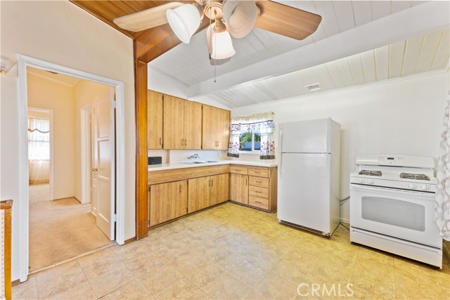 8615 Matilija Avenue photo 5
