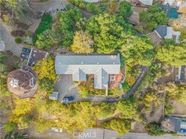 8231 Chapin Lane photo 3