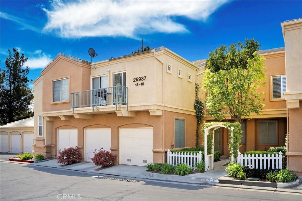 26937 Hillsborough 15, Valencia, CA 91354