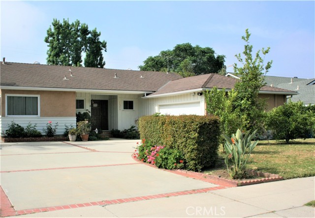 16250 San Jose Street Granada Hills, California A RARE AND EXCITING OPPORTUNITY TO RENT IN HIGHLY SOUGHT NEIGHBORHOOD OF GRANADA HILLS. GREAT FLOOR PLAN WITH LIVING ROOM, FORMAL DINING ROOM, BREAKFAST AREA, FAMILY ROOM WITH BRICK FIREPLACE AND HARDWOOD FLOORING. 4 BEDROOM AND 2 BATHROOM CLOSE TO RESTAURANTS, MAJOR DEPARTMENT STORES, RALPHS, VONS, SMART AND FINAL AND ACCESSIBLE TO MAJOR FREEWAYS. LAUNDRY ROOM INSIDE THE HOUSE NOT THE GARAGE AND NEW CENTRAL A/C AND 2 CAR GARAGE.