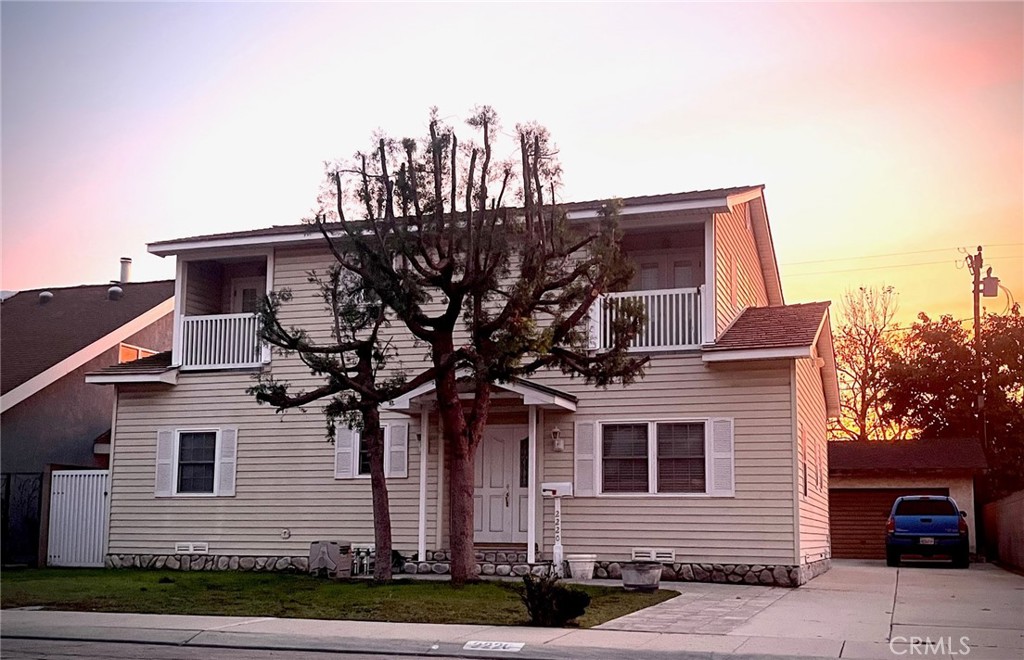 2220 Faust Avenue, Long Beach, CA 90815