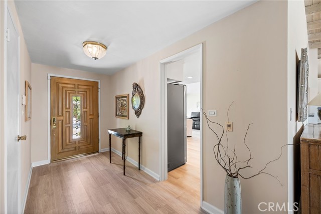 23731 Canzonet Street photo 3