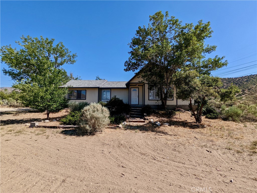 31735 Angeles Forest, Palmdale, CA 93550