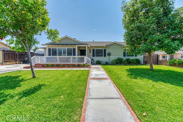 738 E Kirkwall Rd, Glendora, CA 91740