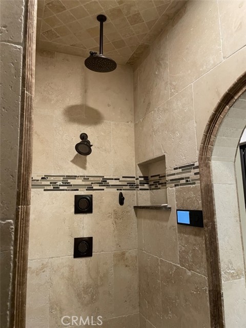 Tech shower for individual preference on temp