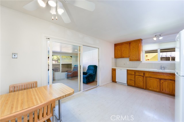 Kitchen and Breakfast Area