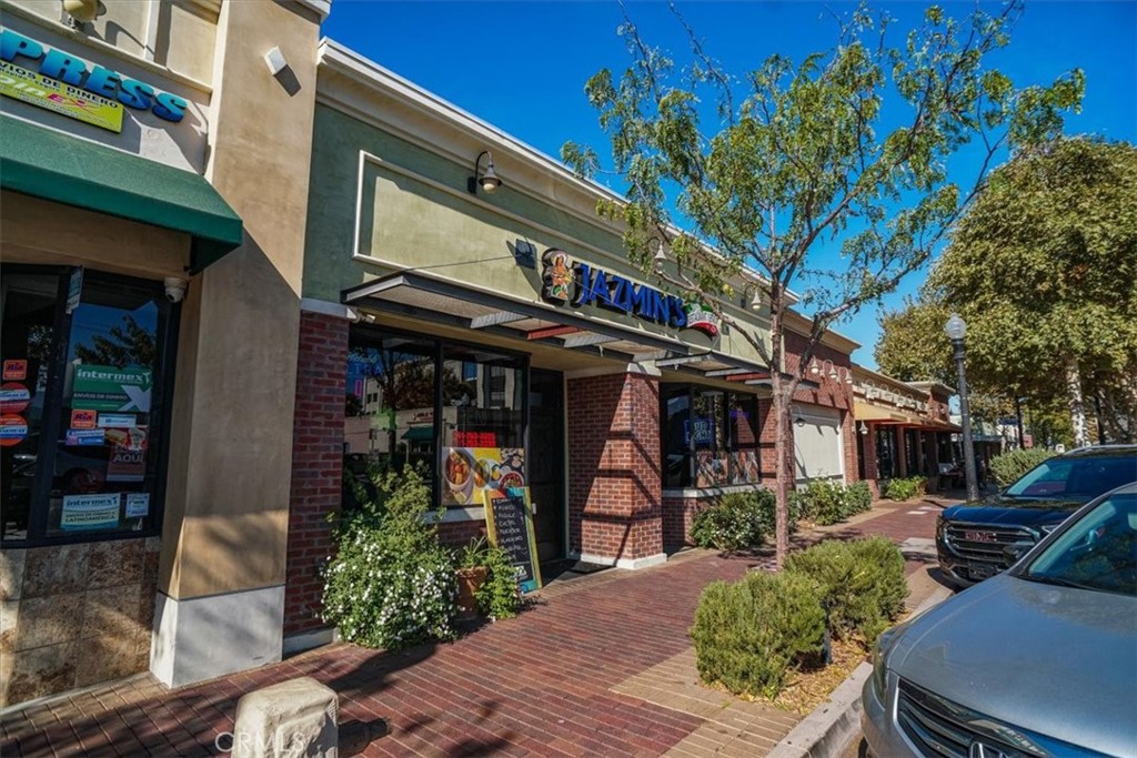 24367 Main St, Newhall, CA 91321