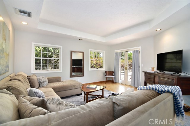 22651 Califa Street photo 8