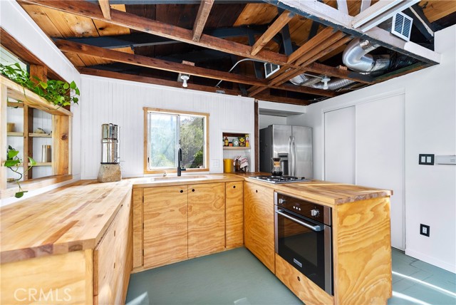 1061 GASTON Road photo 5