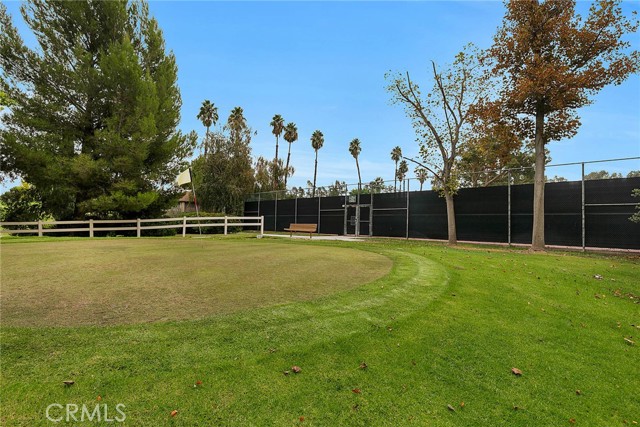 Scenic Hills Putting Green and Tennis Courts